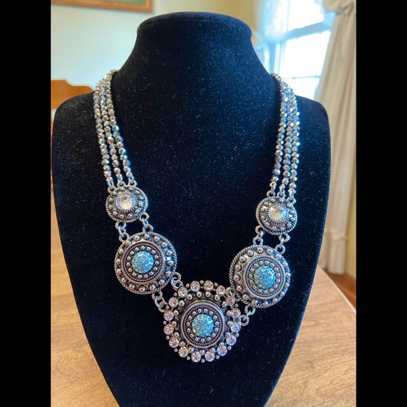 NWOT Ginger Snaps Facet Statement Necklace/Size 18-21” - Picture 3 of 4